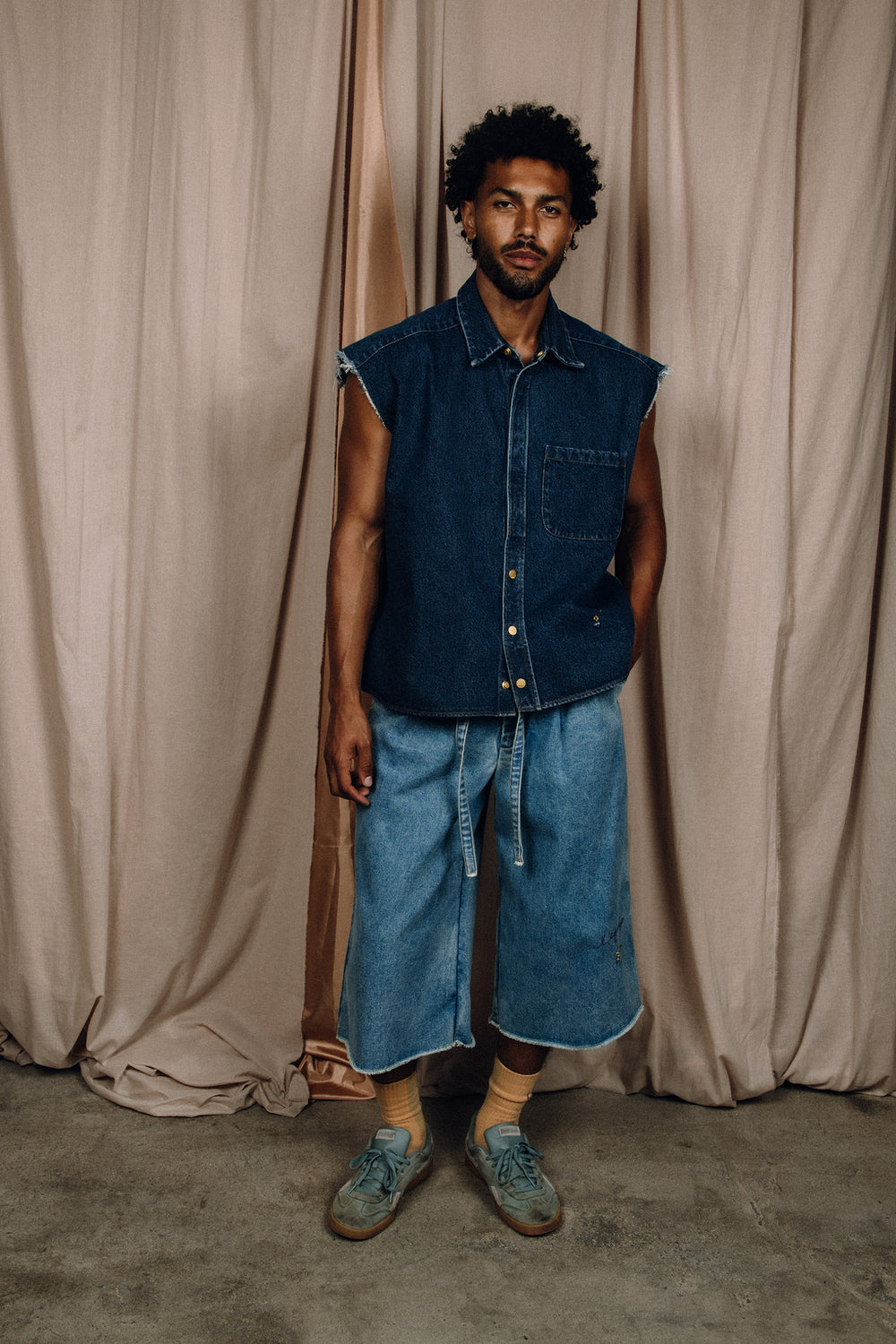CLARK WASHED DENIM