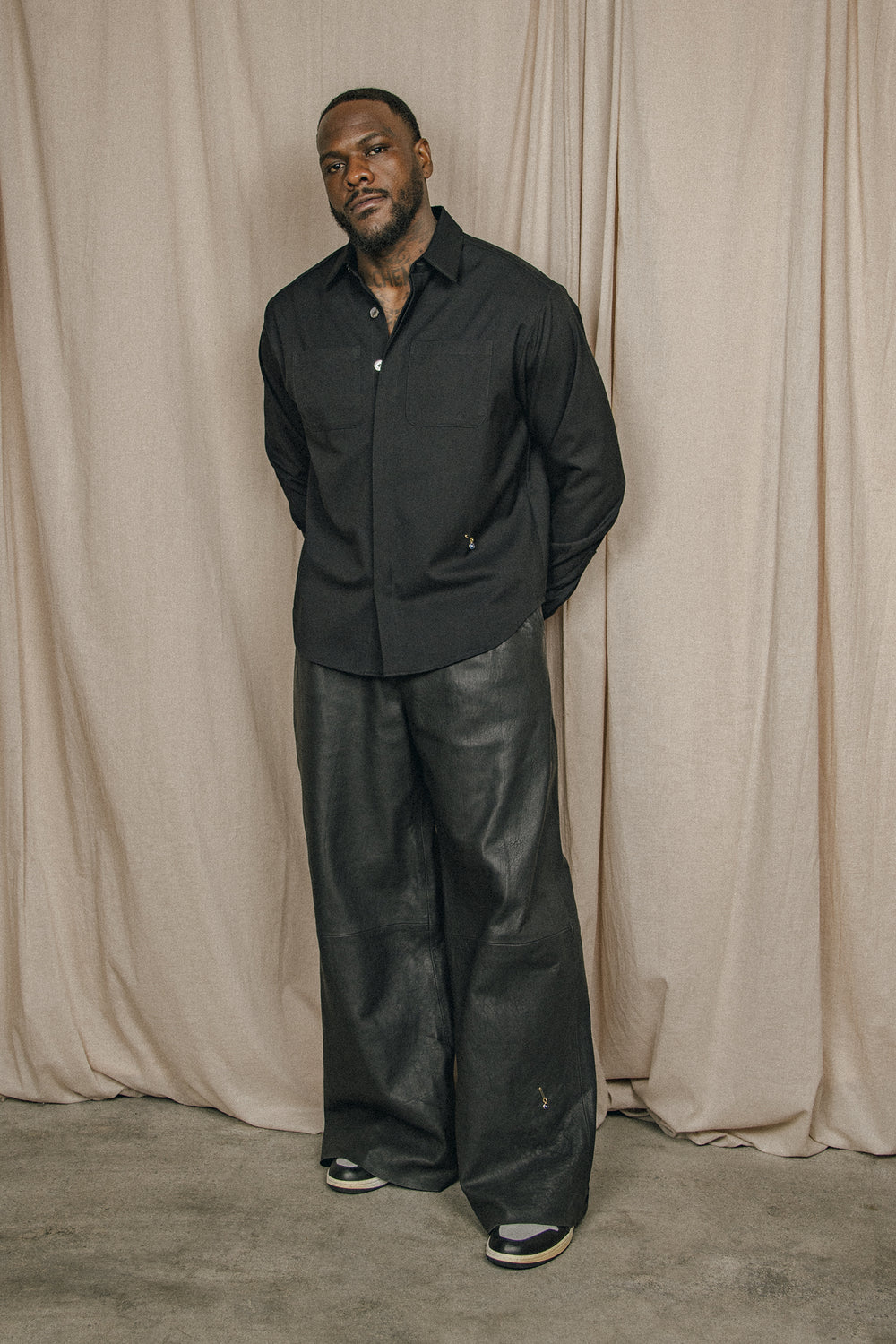 MOMA BLACK