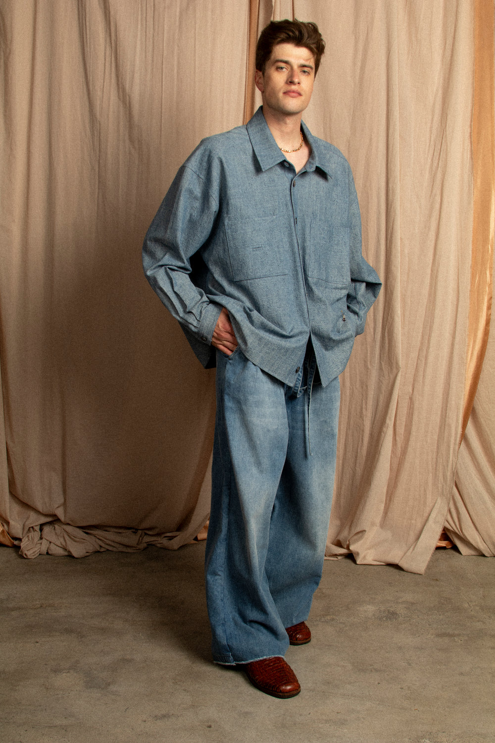 CLAY CHAMBRAY